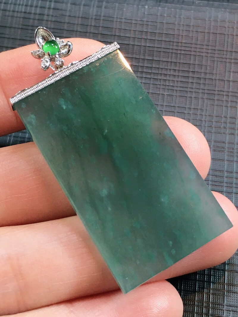 玉佳佳高冰蓝水平安无事牌翡翠吊坠18k金镶嵌女款送礼玉坠珠宝整体