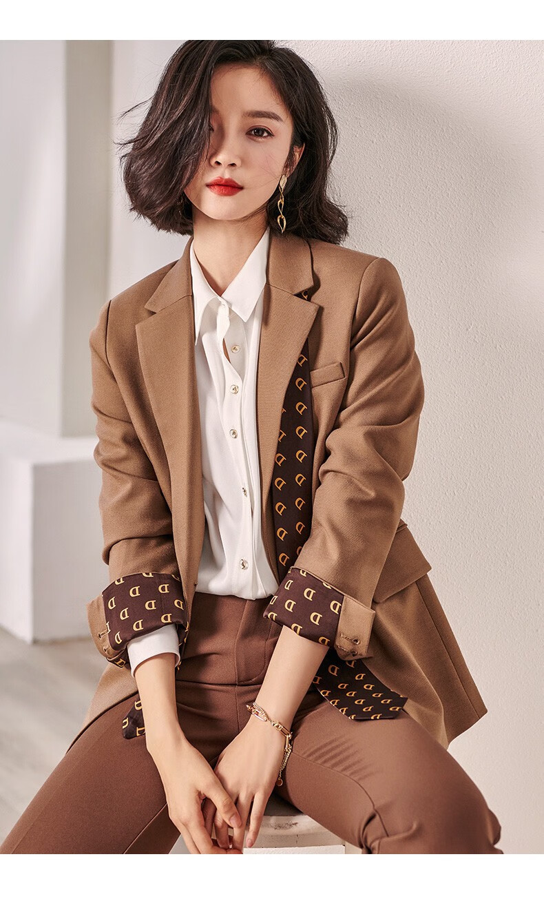 歌珀莱品牌女装2021春装新款通勤百搭字母印花修身显瘦职业西装外套女