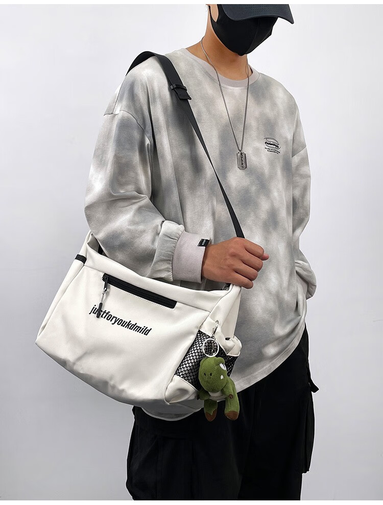 0kg店铺:圣迪凯千谷丽专卖店商品编号:10062942885439商品名称:斜挎包