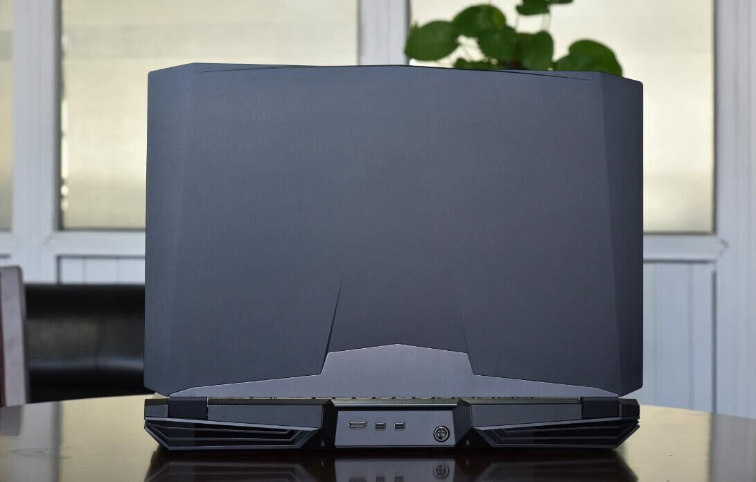 【二手9成新】神舟战神 gx10 笔记本蓝天cr9plus i7 9700k rtx2080 17