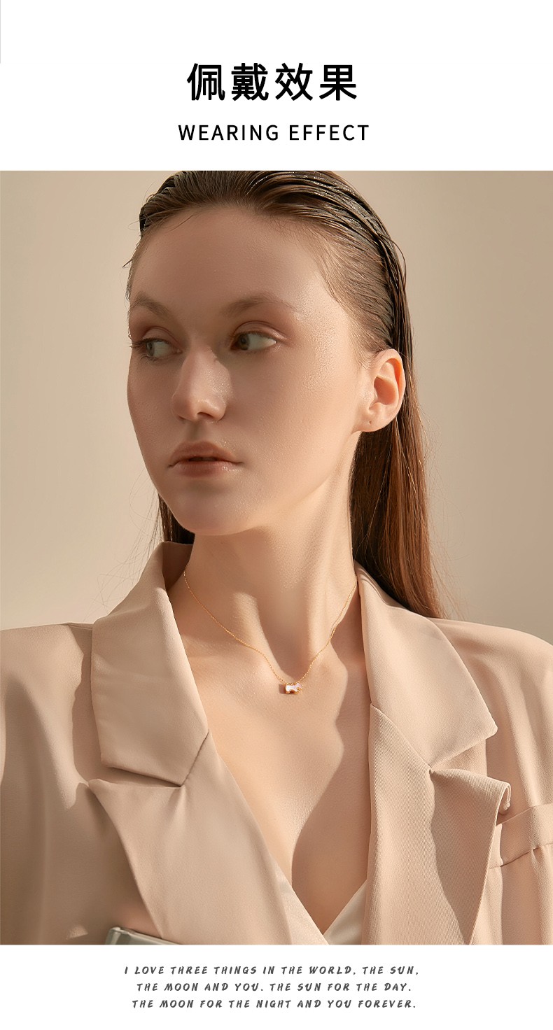 劳拉图品牌项链女2021年新款小狗吊坠锁骨链简约小众设计感生日礼物送