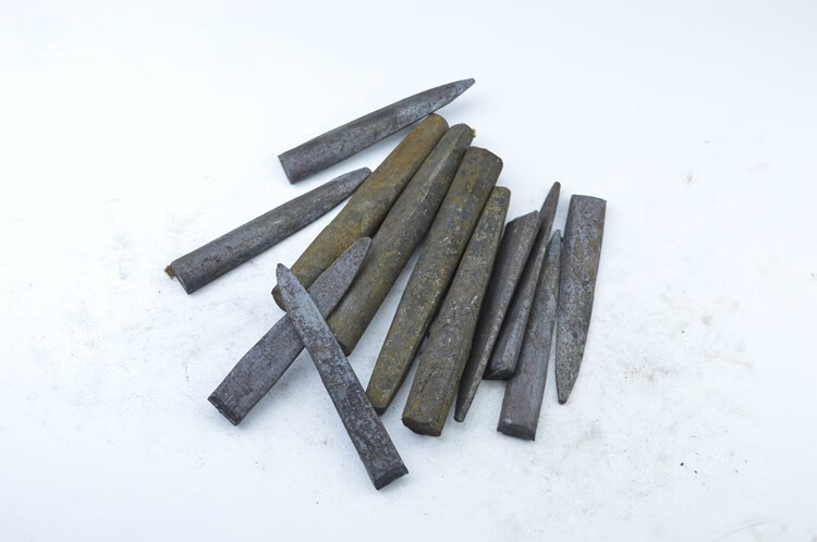 劈石器楔子开石器夹片膨胀破石头分裂片铮子排针神器开石头工具厂家