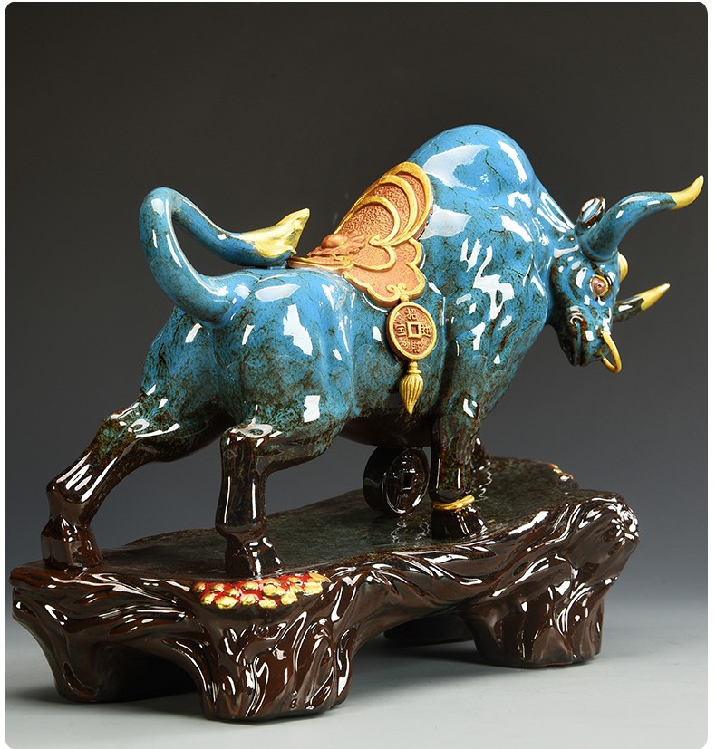 牛年生肖贺岁礼品运势如虹陶瓷牛摆件牛气冲天牛市客厅办公室装饰工艺