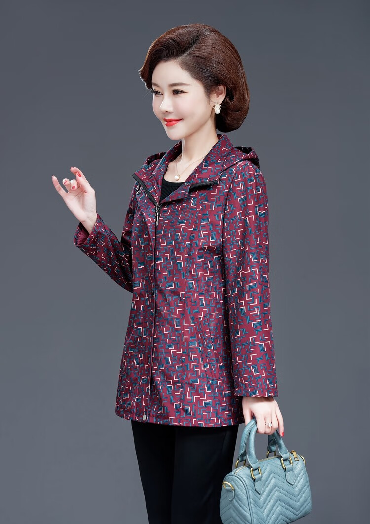 dafy品牌妈妈秋冬装洋气外套50岁连帽时尚女风衣薄中款中老年上衣