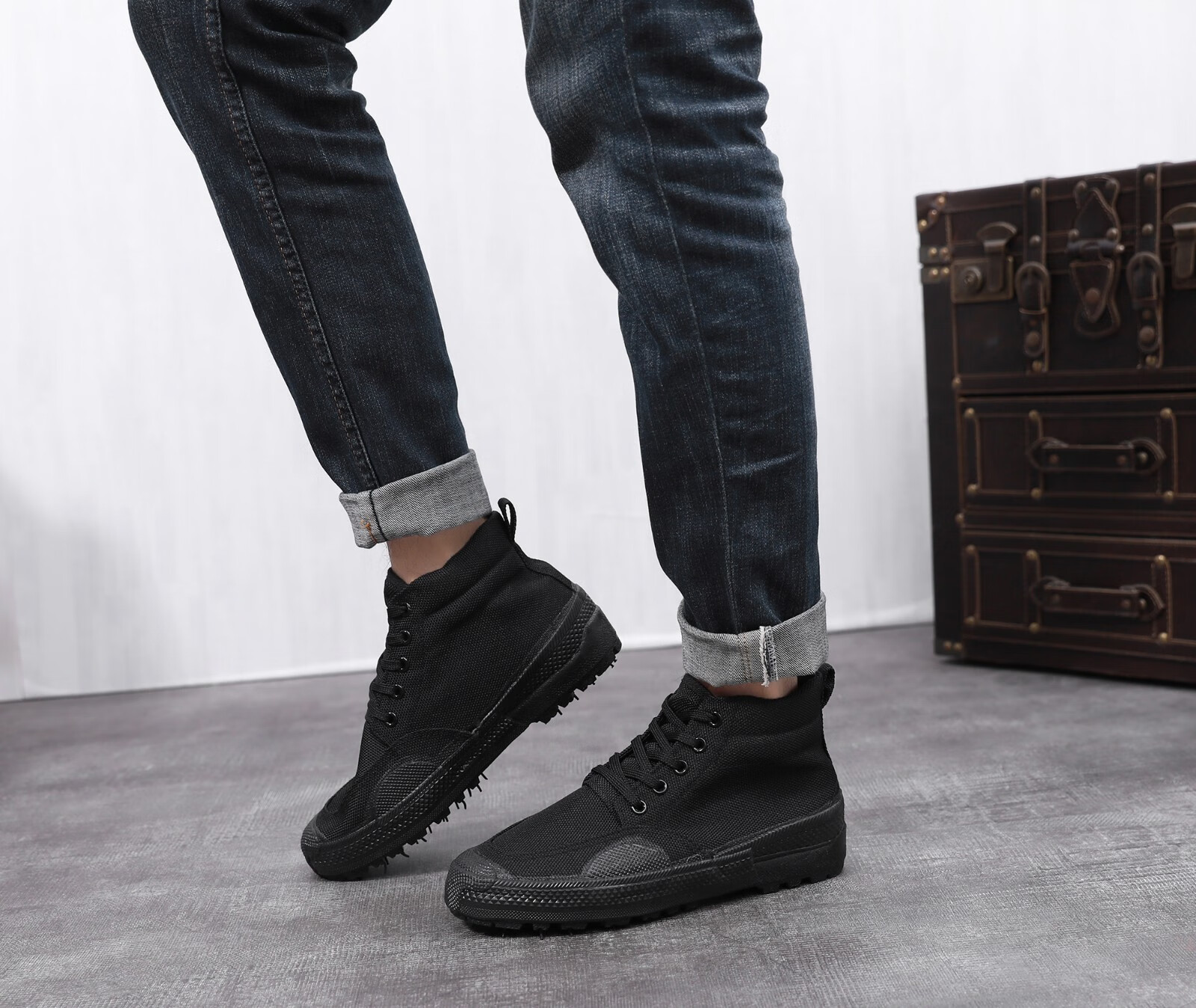 户外高帮解放鞋男耐磨登山防滑工作劳动劳保鞋流行男鞋防穿刺 高帮军