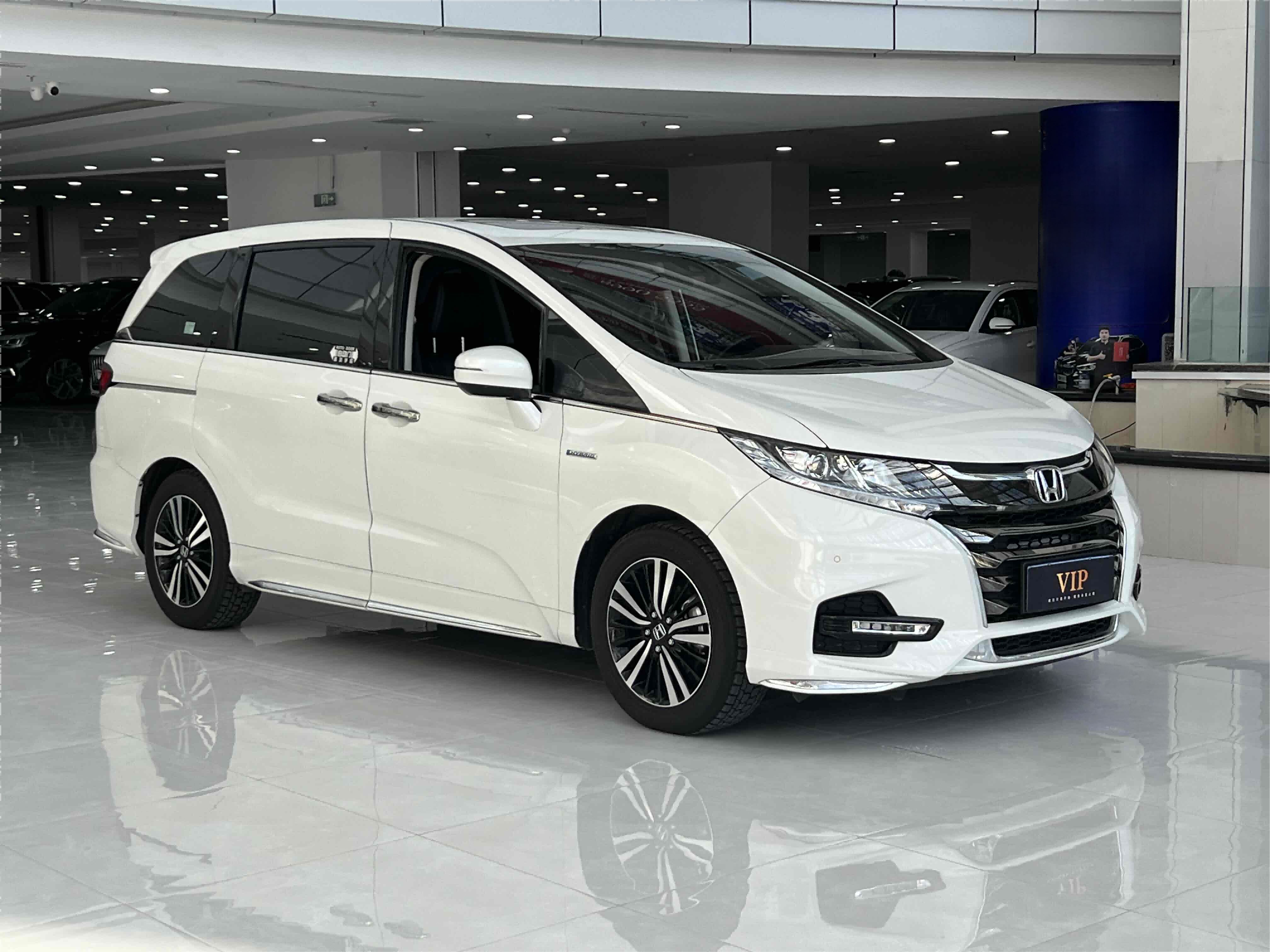 本田  奥德赛  2.0l    20年上牌   非营运  7座  混合动力  mpv