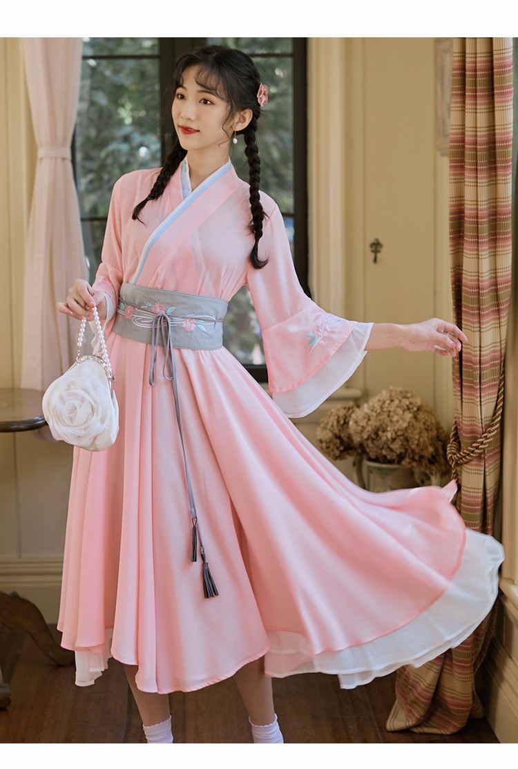 21年女装套装改良汉服绣花古风交领大摆裙连衣裙复古文艺汉元素民族风