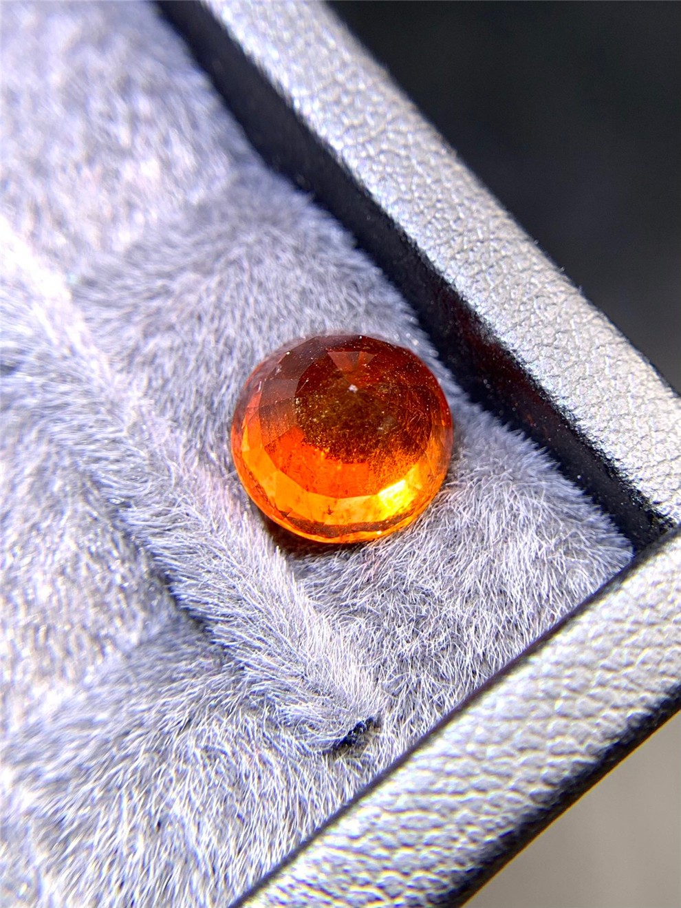 墨辰珠宝 天然芬达石榴石 晶体干净 颜色超级漂亮 主石净重6.