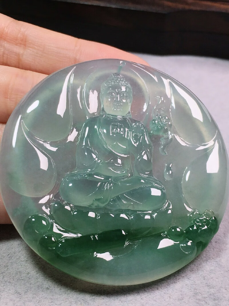 绿翠天成翡翠高冰种飘花阿弥陀佛吊坠缅甸天然a货翡翠送礼送老公送