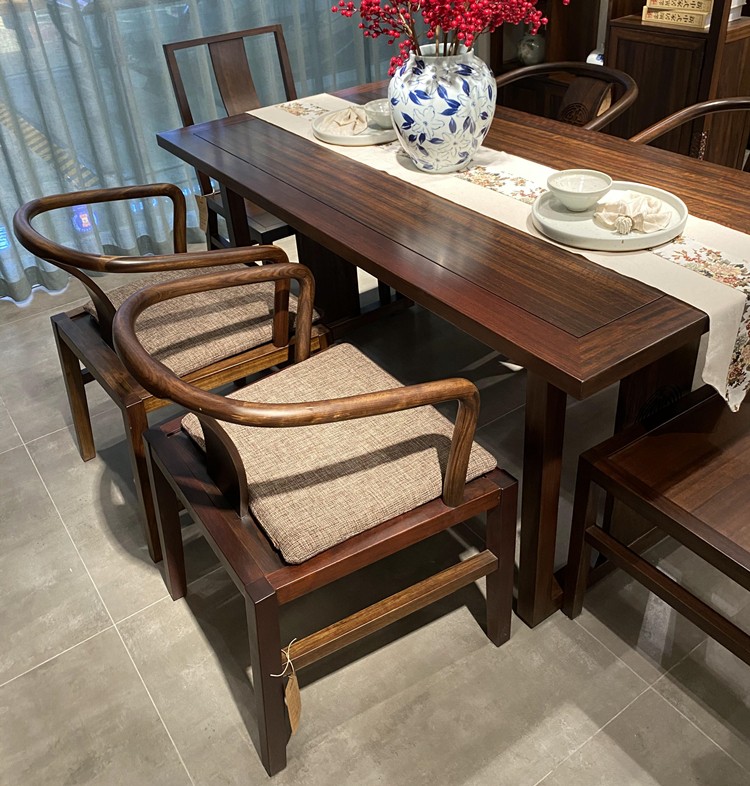 晶汇峰新中式餐桌椅组合实木餐厅长方形饭桌家具设计加蓬乌金木爱里古