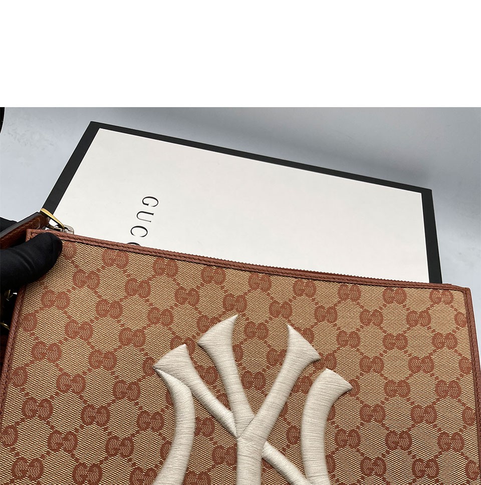 二手95新gucci古驰nygucci联名款手拿包尺寸2822cm附件盒子防尘袋