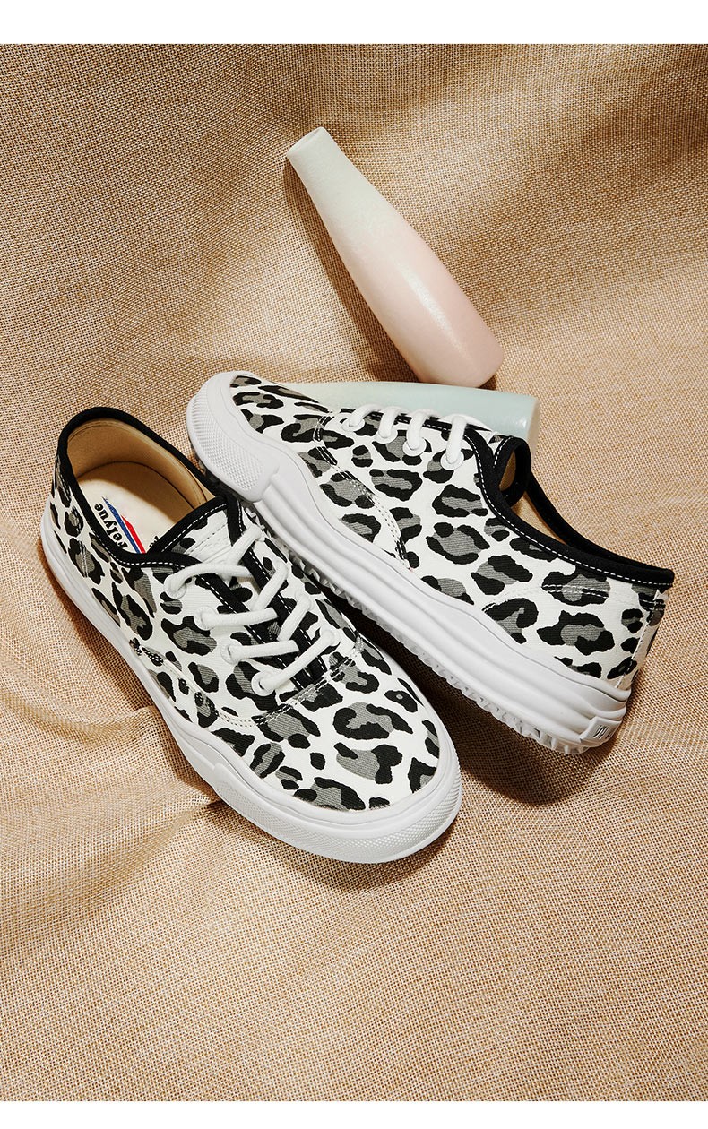 飞跃官方旗舰豹纹帆布鞋女秋季新款潮流街拍休闲鞋野性百搭韩版板鞋子