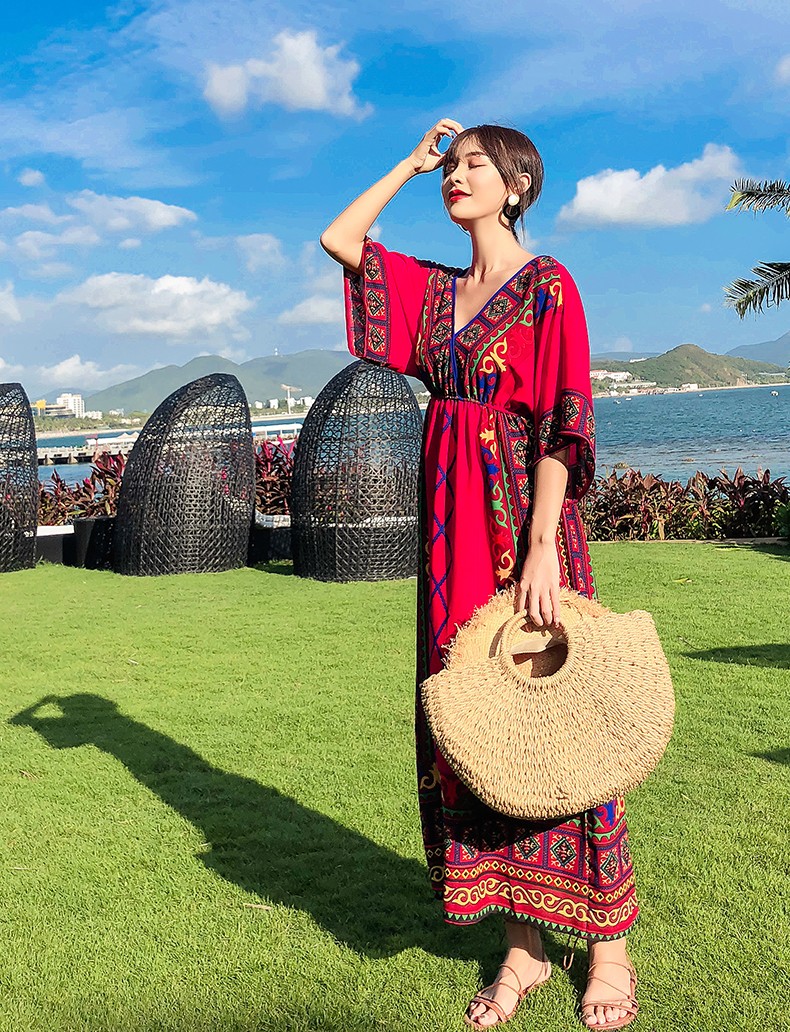 moshe民族风沙滩裙女夏新款海边度假显瘦波西米亚长裙收腰显瘦印花