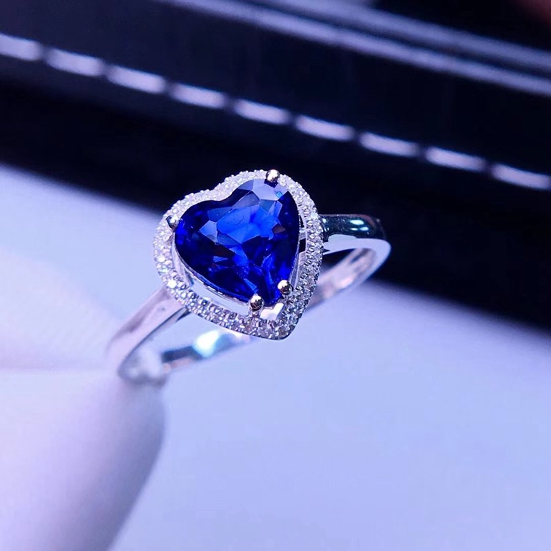 俊辰珠宝天然巴西蓝宝石戒指女 18k重金镶嵌晶体干净 火彩南非足反