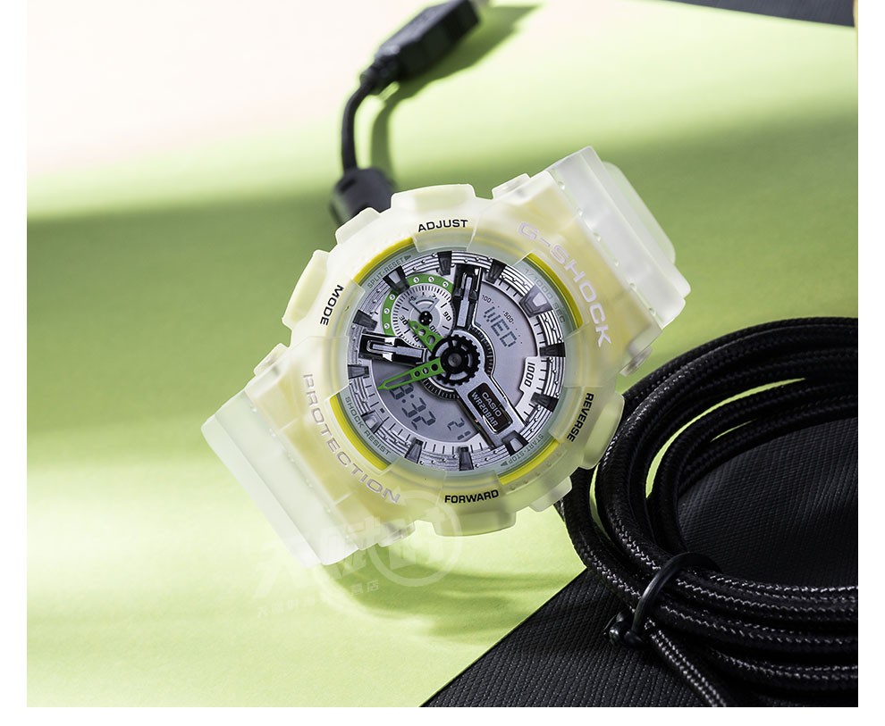 卡西欧casio冰韧g-shock冰电之韧半透明荧光色防水时尚运动男表 dw