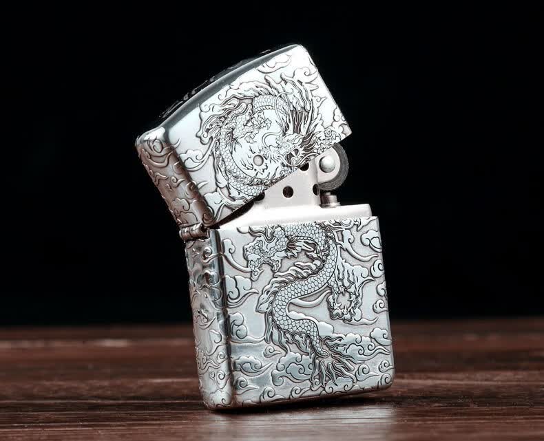 zippo煤油打火机 纯银之宝银机 限量珍藏 浮雕龙腾四海 九五至尊 生肖