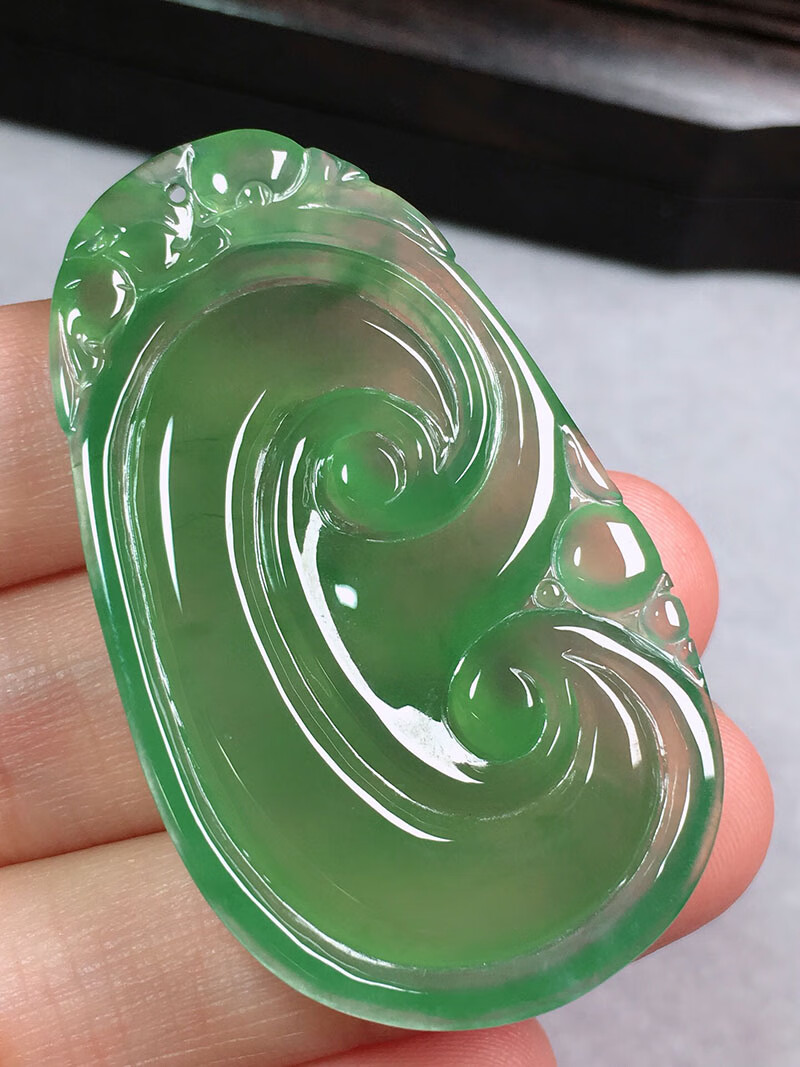 绿翠天成 翡翠冰绿如意吊坠 冰种翡翠缅甸天然a货玉石平安玉坠男女款