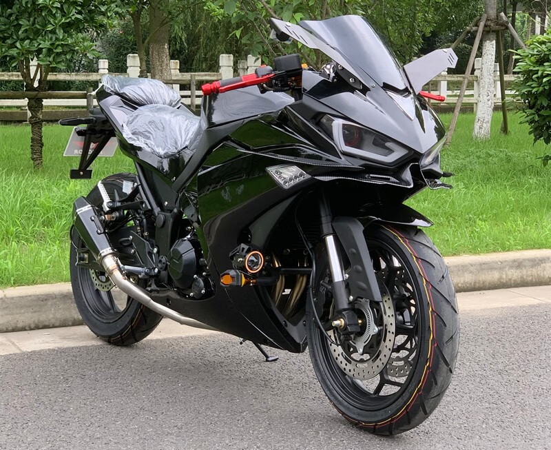 豪剑机车国四r3战神幻影摩托车跑车皮卡丘黑武士400双缸机车地平线