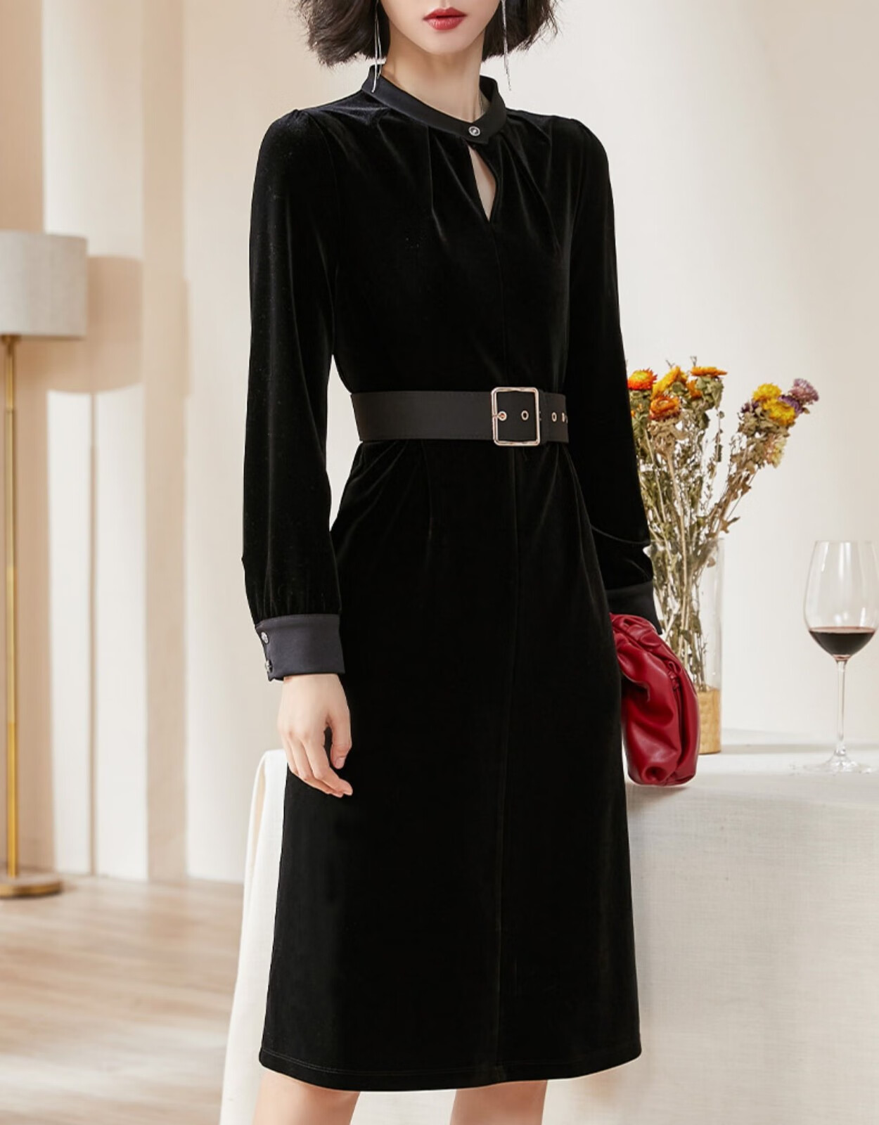 系带收腰丝绒连衣裙女2020年冬装新款知性优雅镂空小黑裙 黑色 s