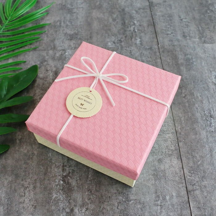 正方形粉色礼盒包装盒生日礼物盒子高档精致小号口红礼品盒空盒情人节