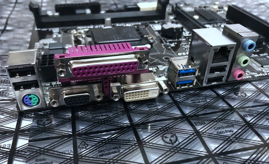 技嘉b85m-d3v d2v 1150 ddr3主板i5套装z97台式机电脑ku&si 天蓝色