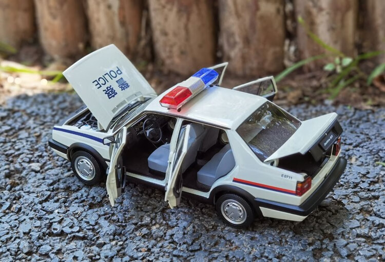 18 大众捷达警车 出租车 jetta gt mk2 经典版 方灯合金汽车模型车模