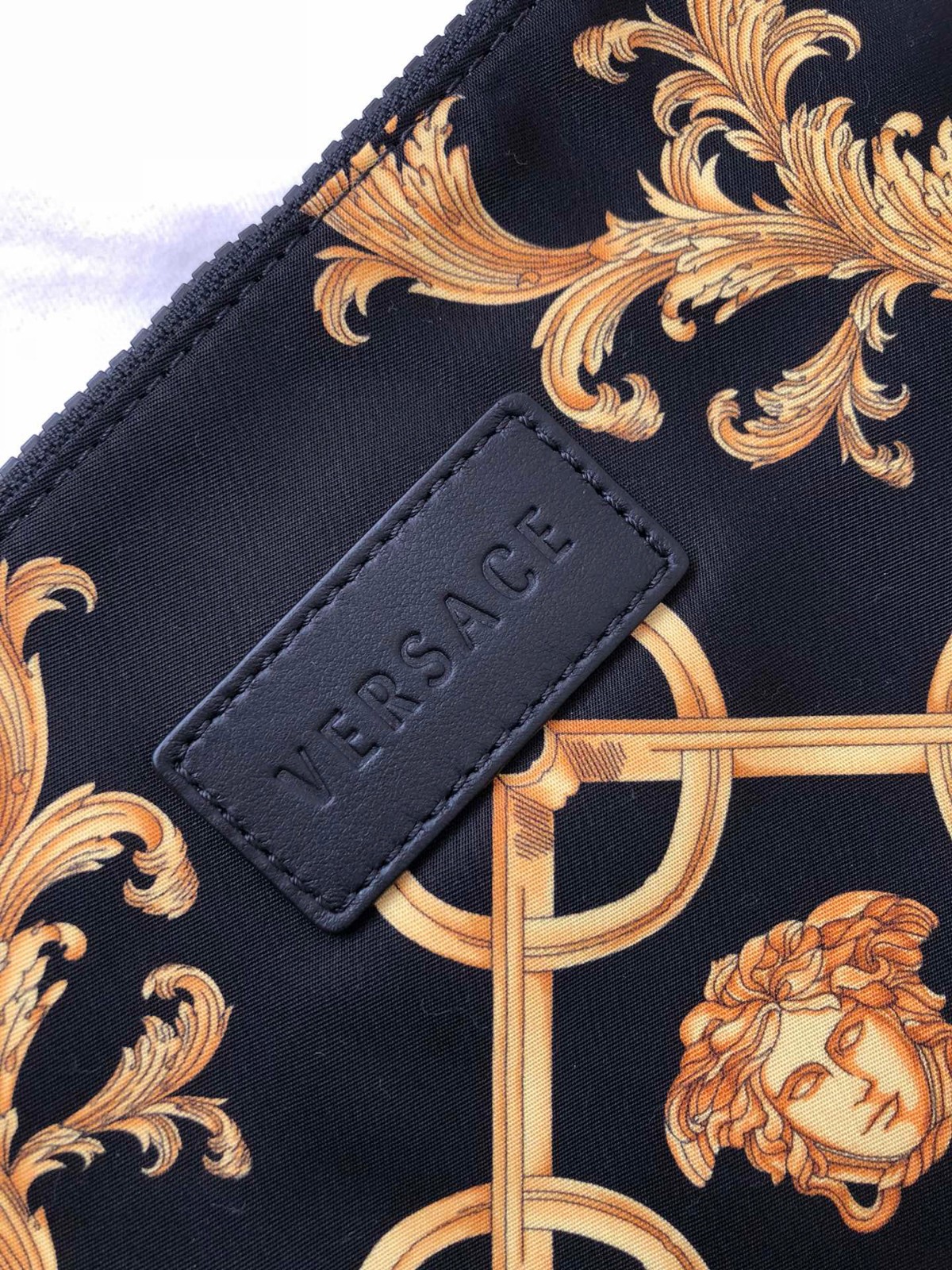 versace范思哲奢侈品男包男士美杜莎大号手拿包手包男3223cmdp85102