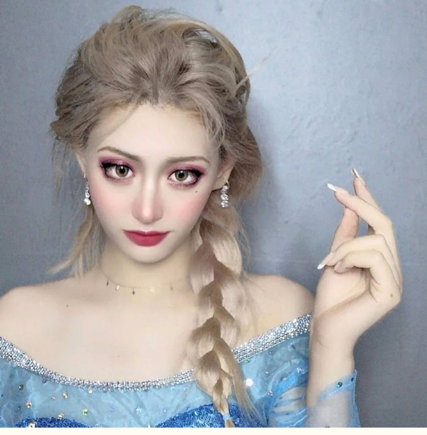 适用人群:通用色系:其他长度:长发材质:高温丝假发发型:长直发商品