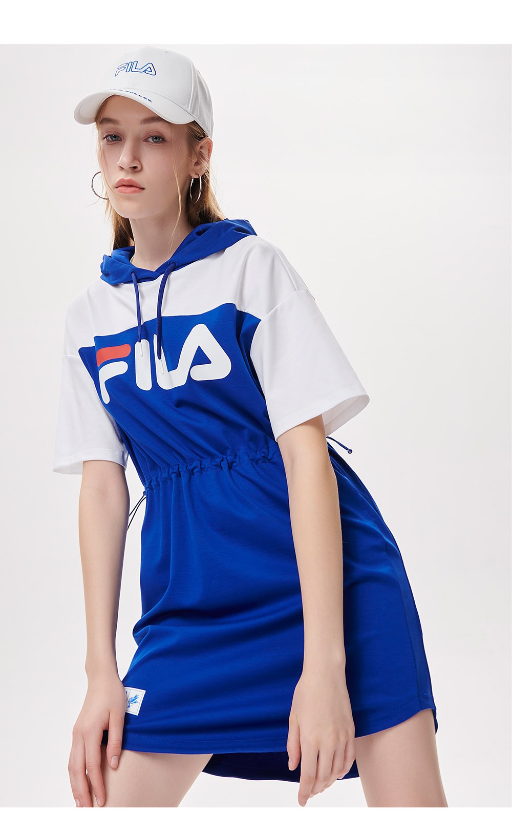 filafusion斐乐潮牌女装连衣裙夏秋撞色连帽运动休闲裙标准白wt17088