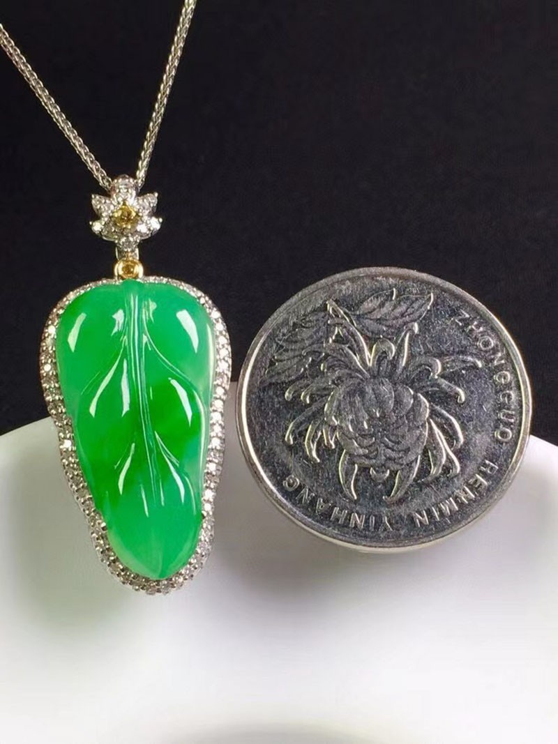 绿翠天成 翡翠冰种阳绿树叶叶子吊坠 18k金镶嵌珠宝首饰冰种翡翠缅甸