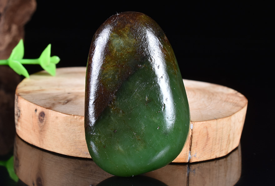 【每日漏】高端收藏 黑皮【碧玉原石】和田玉原石挂件44克