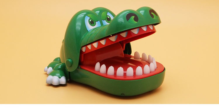 整人咬手河马大嘴巴鳄鱼按牙齿儿童小玩具推荐鳄鱼大号15厘米长推荐