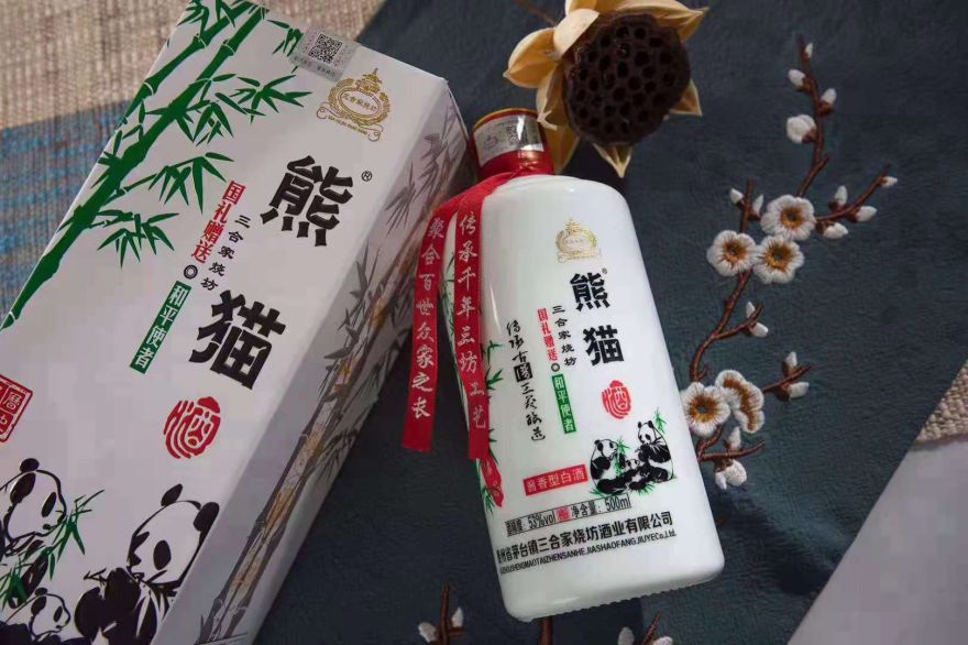 贵州民族酒业熊猫酒图片