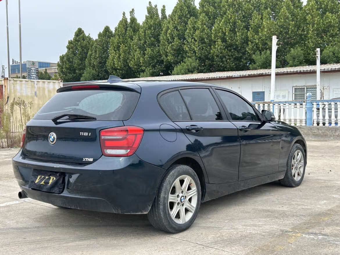 宝马 宝马 1系(进口) 带天窗 5座  非营运   小型轿车