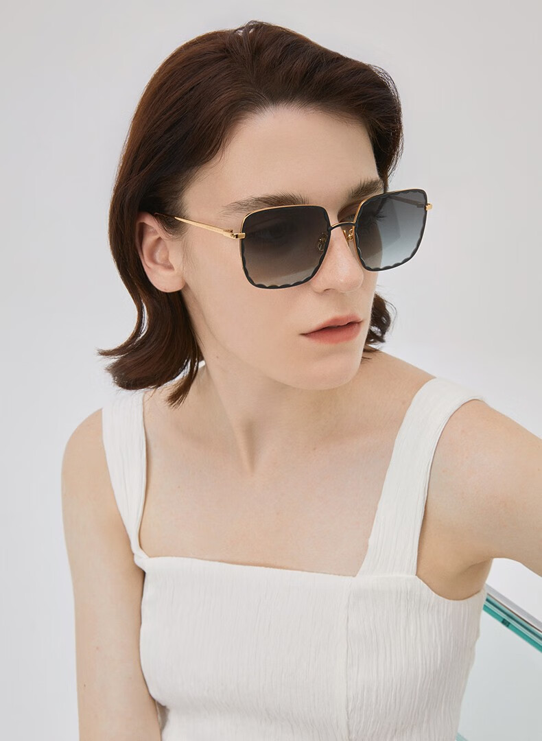 charleskeith夏季新品ck371280456女士波浪纹方形时尚太阳眼镜粉红色