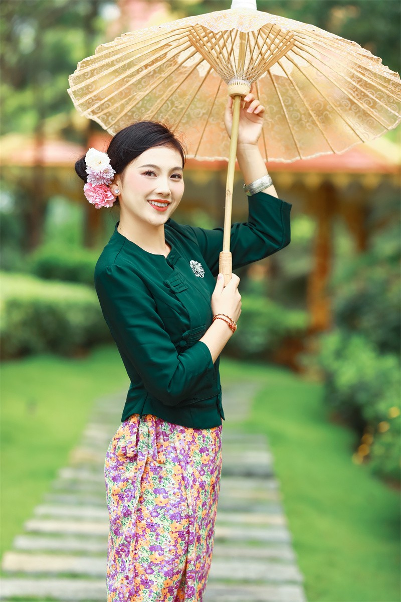 沙芭利西双版纳傣族服装经典传统碎花旅拍傣装东南亚风情绿色套装s