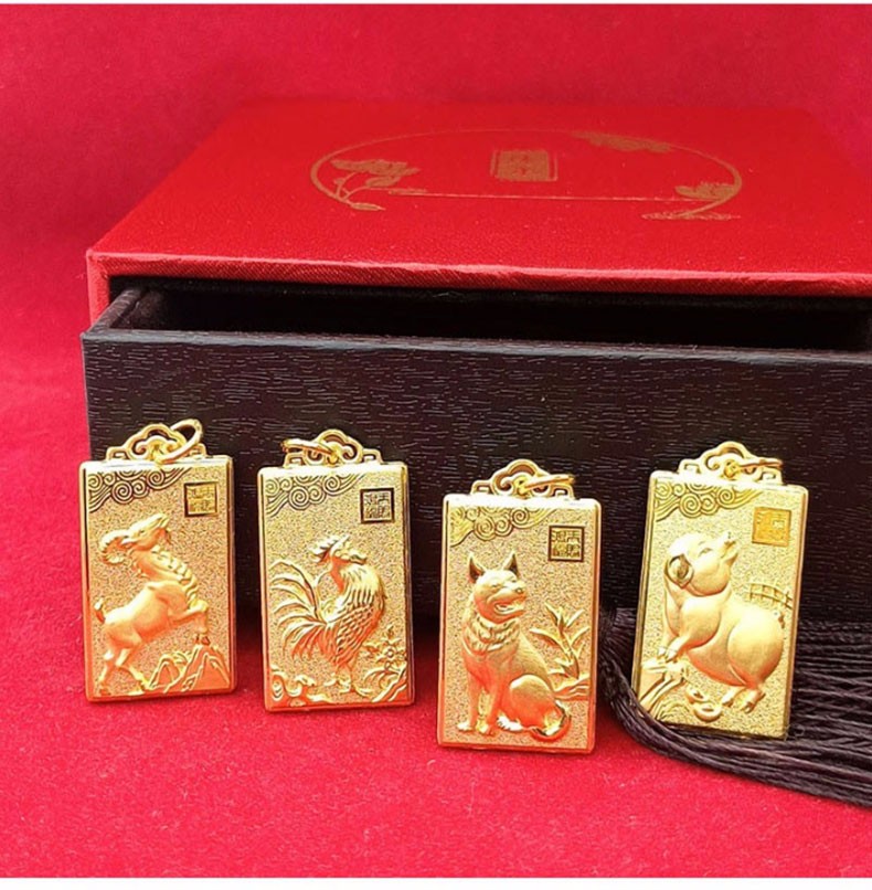 周玺金珠宝 十二生肖黄金吊坠 999足金天赐鸿福生肖吊牌福字方形生肖