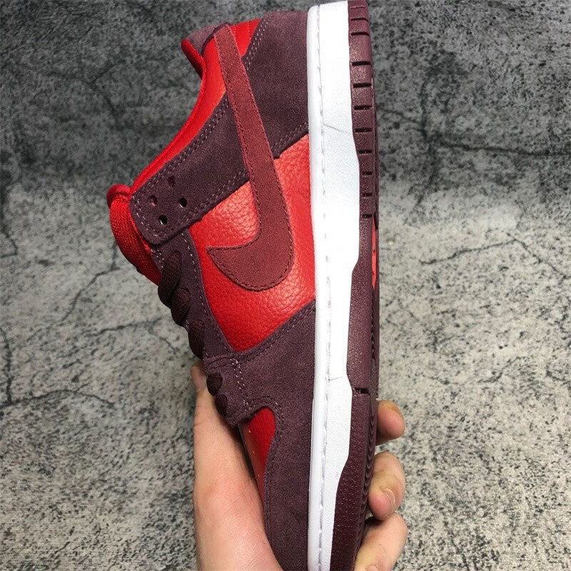 莆田纯原 sb dunk 红樱桃 棕红色厚鞋舌气垫男女同款休闲运动板鞋