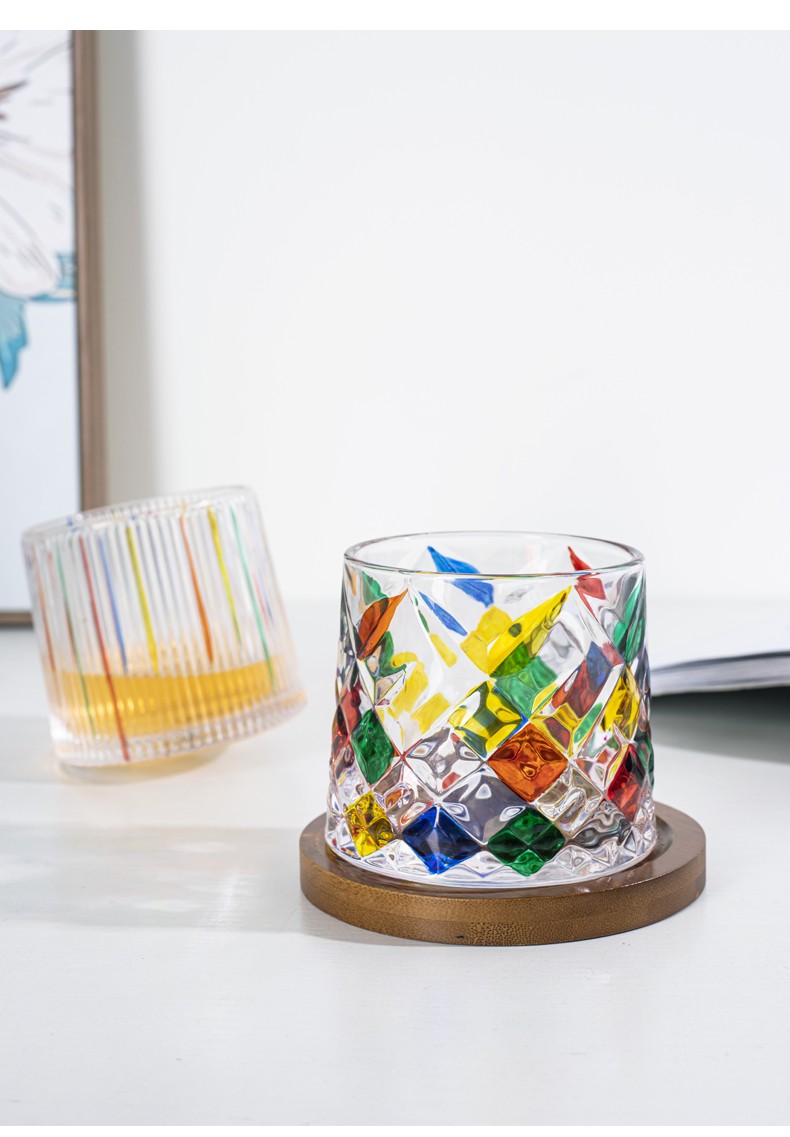 喜碧手工彩绘威士忌酒杯啤酒杯家用创意旋转解压杯子玻璃杯带底托冰川