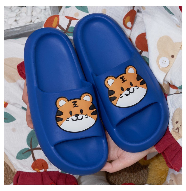 可爱小老虎拖鞋女夏季情侣少女心居家防滑踩屎感厚底外穿凉拖鞋男白色