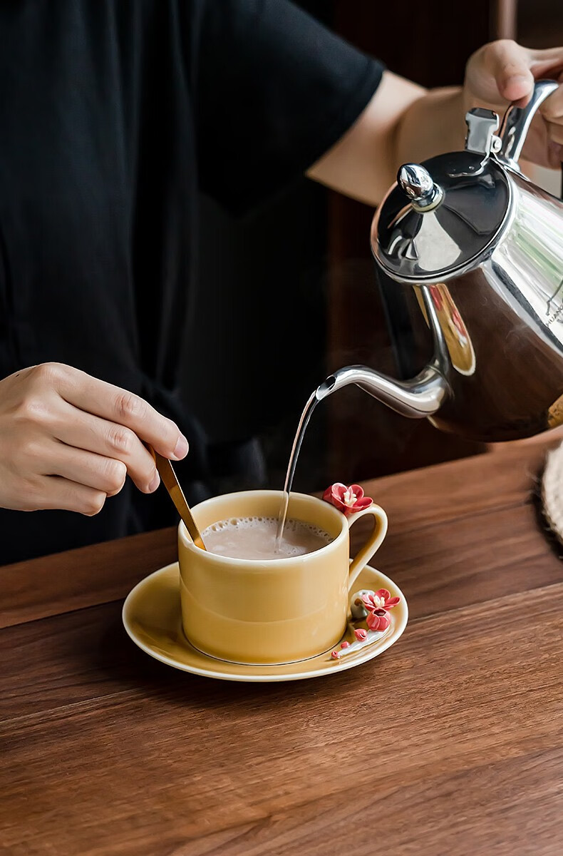 墨守 墨守 创意陶瓷捏花女士咖啡杯日式手工咖啡杯碟套装女士下午茶