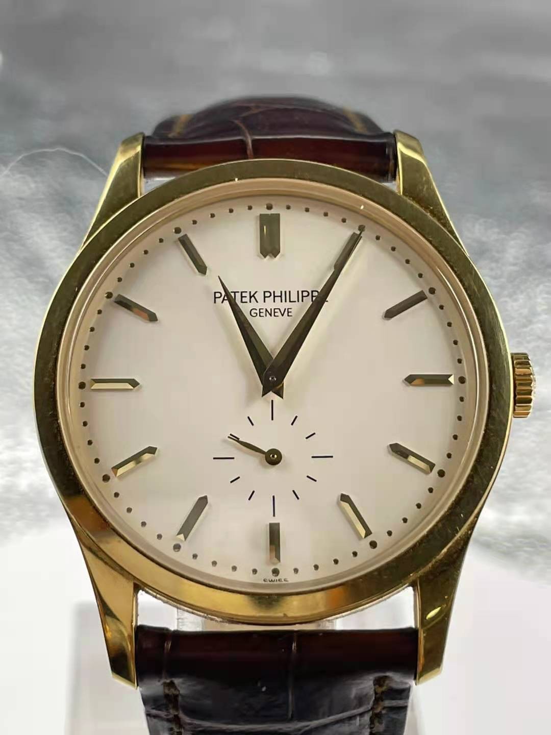 二手95新百达翡丽patekphilippe古典系列5196公价198000名牌腕