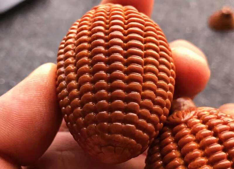 喜琢巴西大橄榄核雕刻玉米手把件文玩橄榄胡手捻五谷丰登印尼橄榄核大