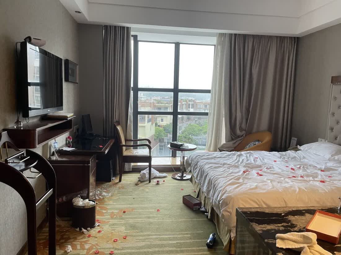 【第1次拍卖】广宁县南街镇环城东路广宁商业步行街a区御景假日酒店共
