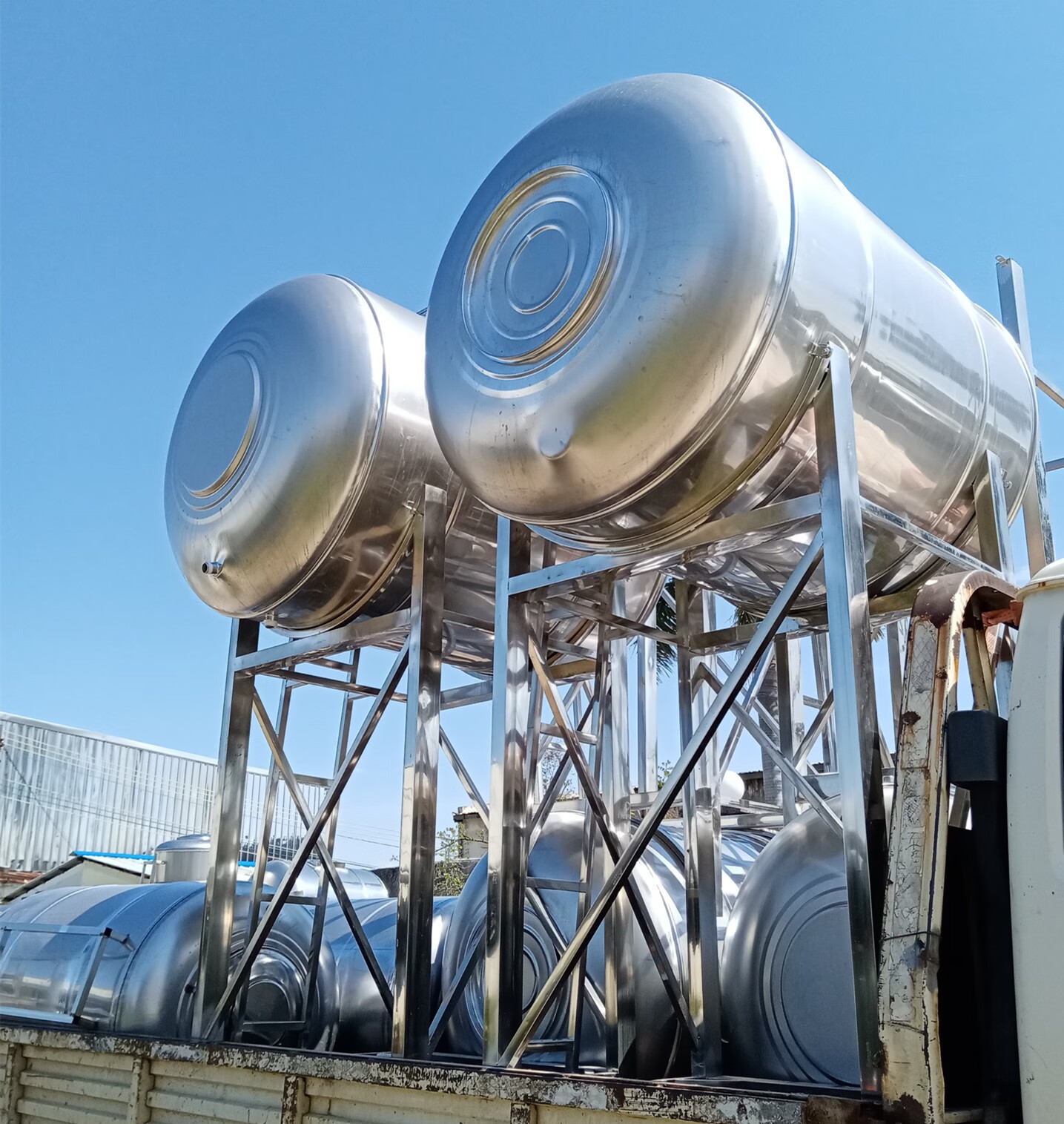 304不锈钢加厚水箱楼顶手工水塔特厚蓄水桶家用1020储油罐酒罐1吨立式