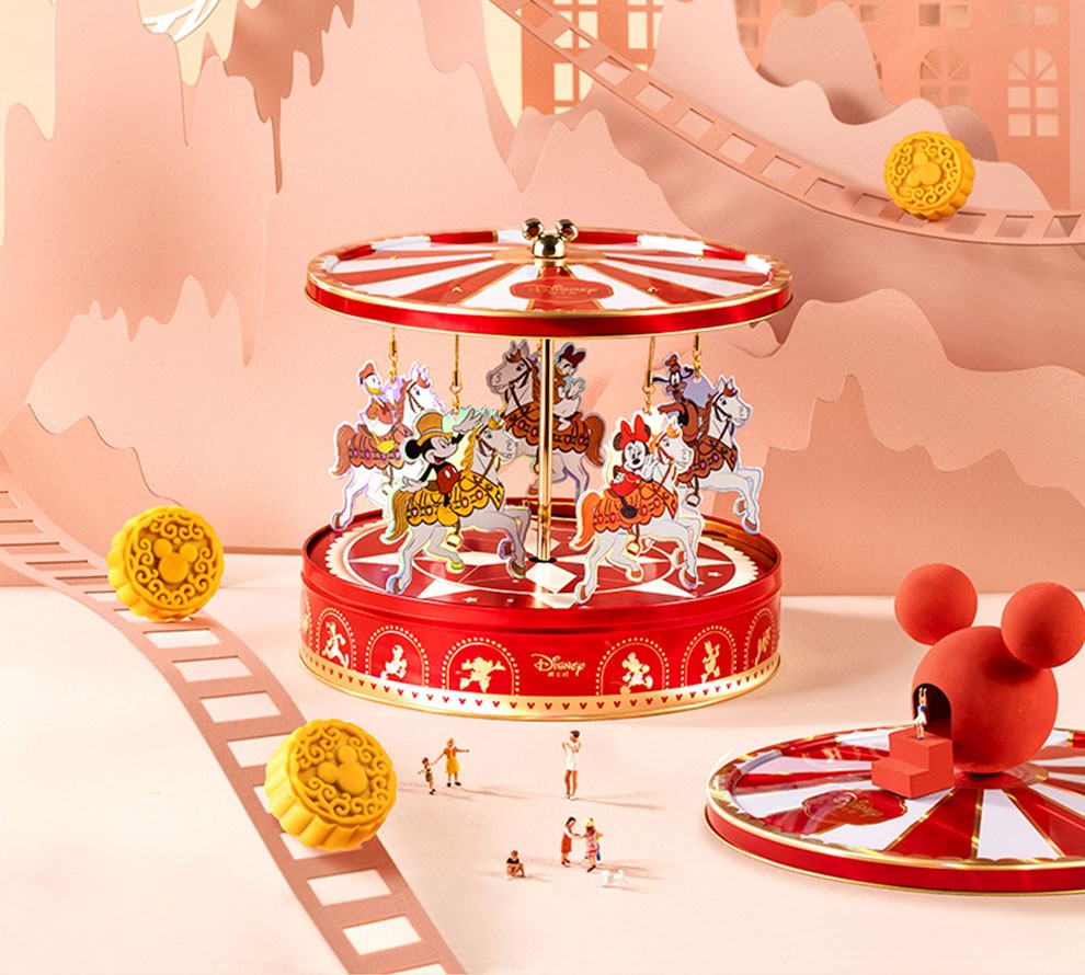 迪士尼月饼礼盒流心奶黄迪斯尼月饼高档团购 快乐畅游月饼手提箱公司