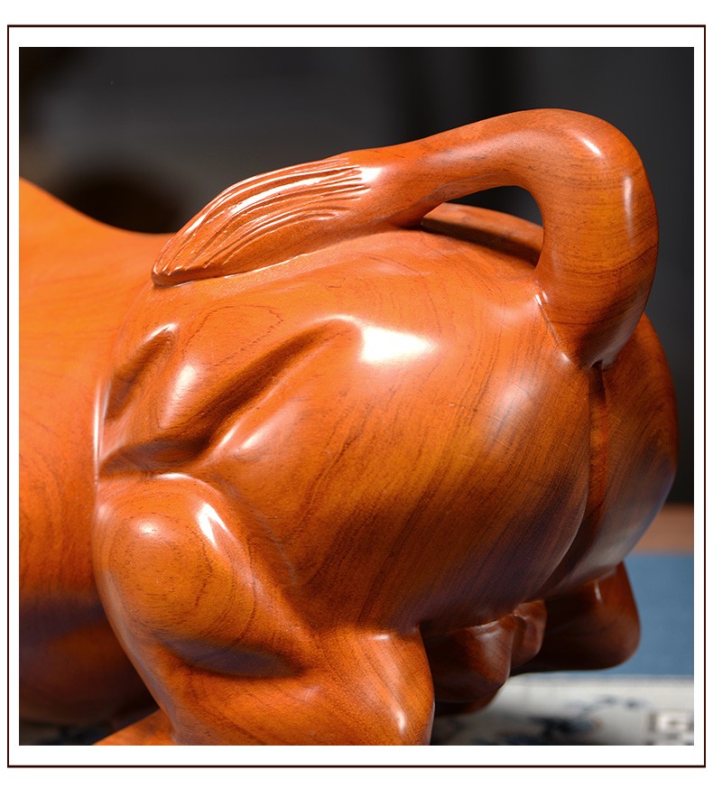 闽木匠花梨实木雕刻牛摆件牛气冲天乔迁办公室酒柜桌