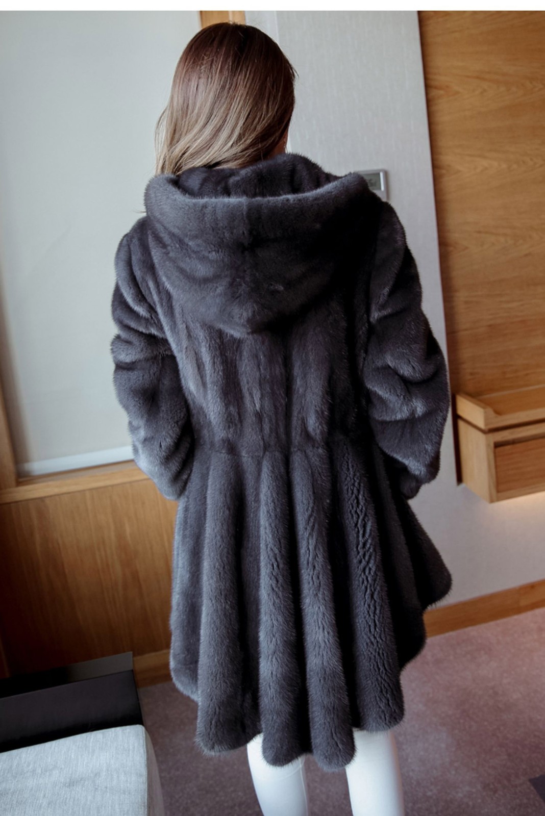 乔曼莎品牌女装貂皮大衣女整貂中长款2021冬季新款进口天鹅绒水貂裘皮