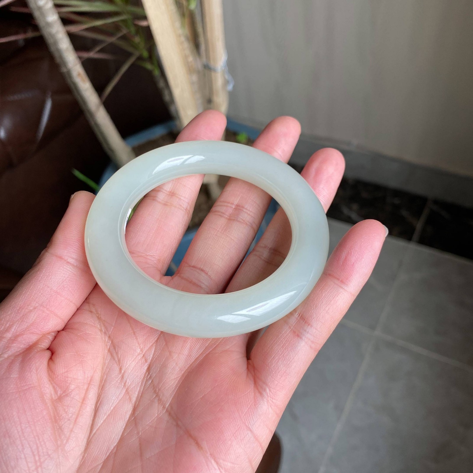 玉悦东海和田玉手镯青海野牛沟料青白玉胖细圆条宽版羊脂白玉翠青镯子