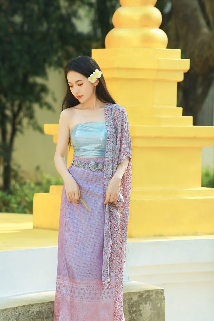 沙芭利西双版纳旅拍傣族服装网红裹胸款带胸垫明星同款泰国服饰购买最